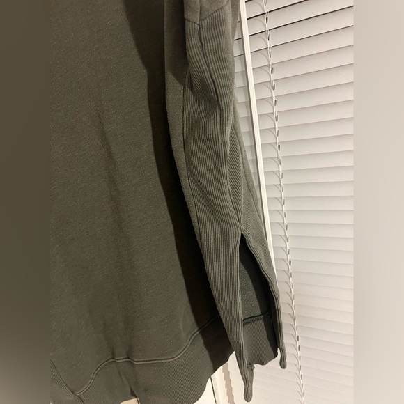 Aerie grey crewneck - Picture 5 of 6